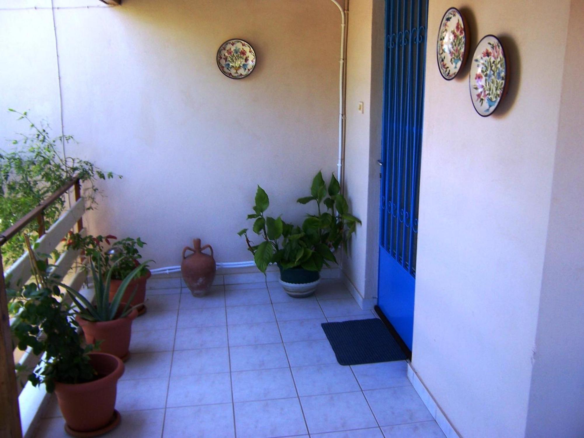 Maria'S Haus In Artemida Apartment Екстериор снимка